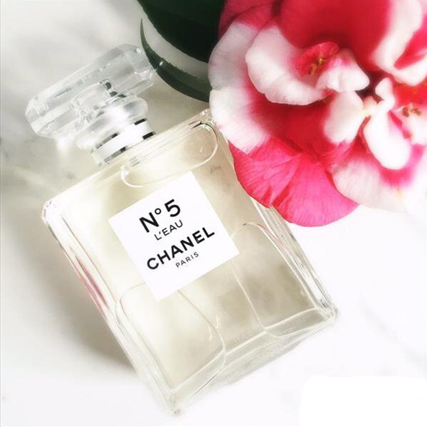 Nuoc Hoa Chanel No.5 L’eau Eau De Toilette Nu NHC11 (1)