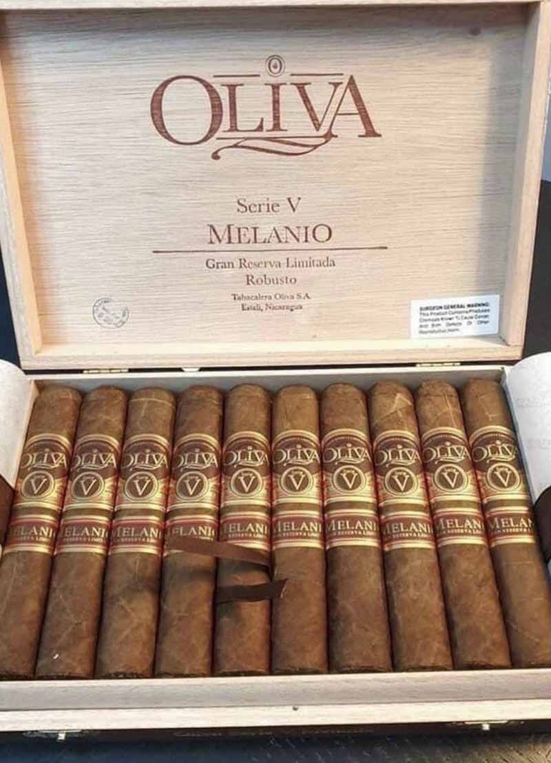 Xì gà Oliva Serie V Melanio Robusto Maduro - hộp 10 điếu